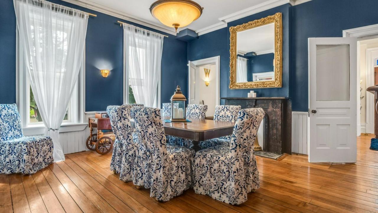 The Woodbridge House Hotel Kingsville Екстериор снимка