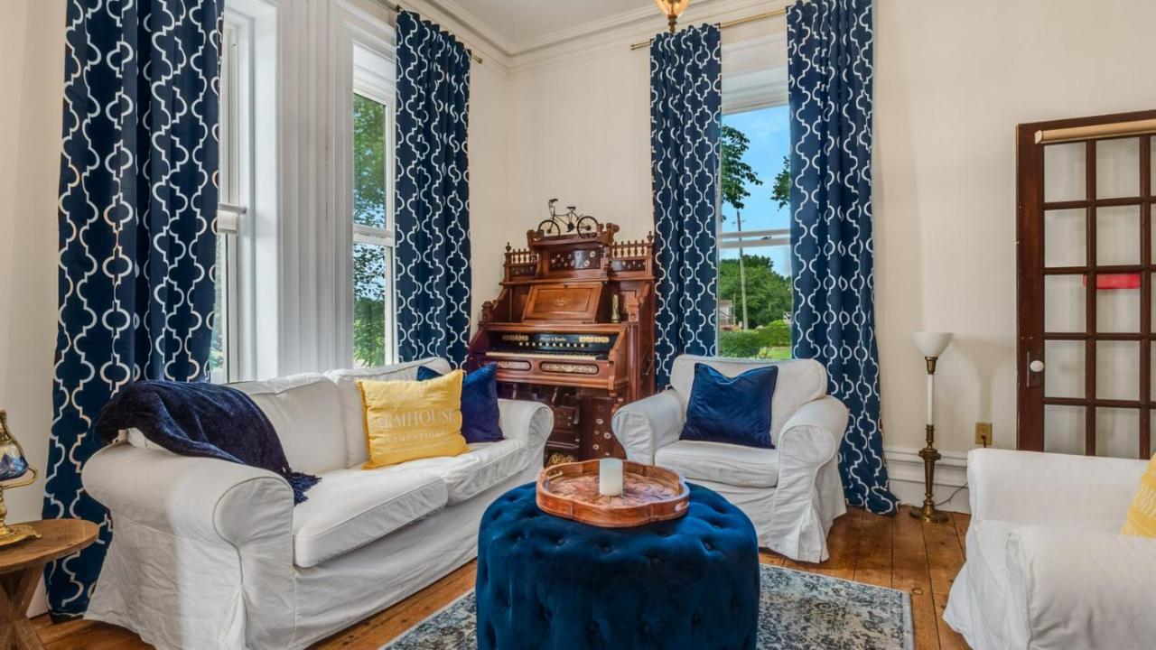 The Woodbridge House Hotel Kingsville Екстериор снимка