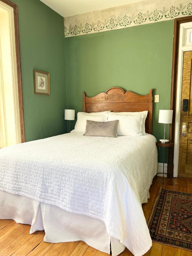 The Woodbridge House Hotel Kingsville Екстериор снимка
