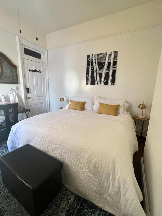 The Woodbridge House Hotel Kingsville Екстериор снимка